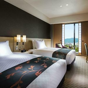Pool Executive Floor Twin Room